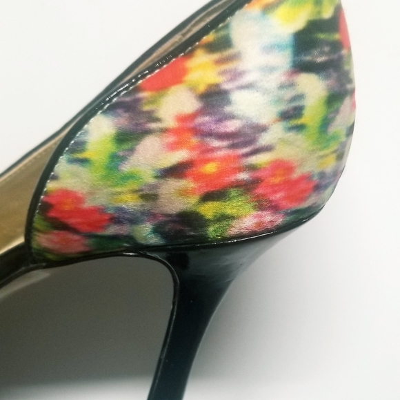 Anne Klein D'orsay Heels - Picture 6 of 8